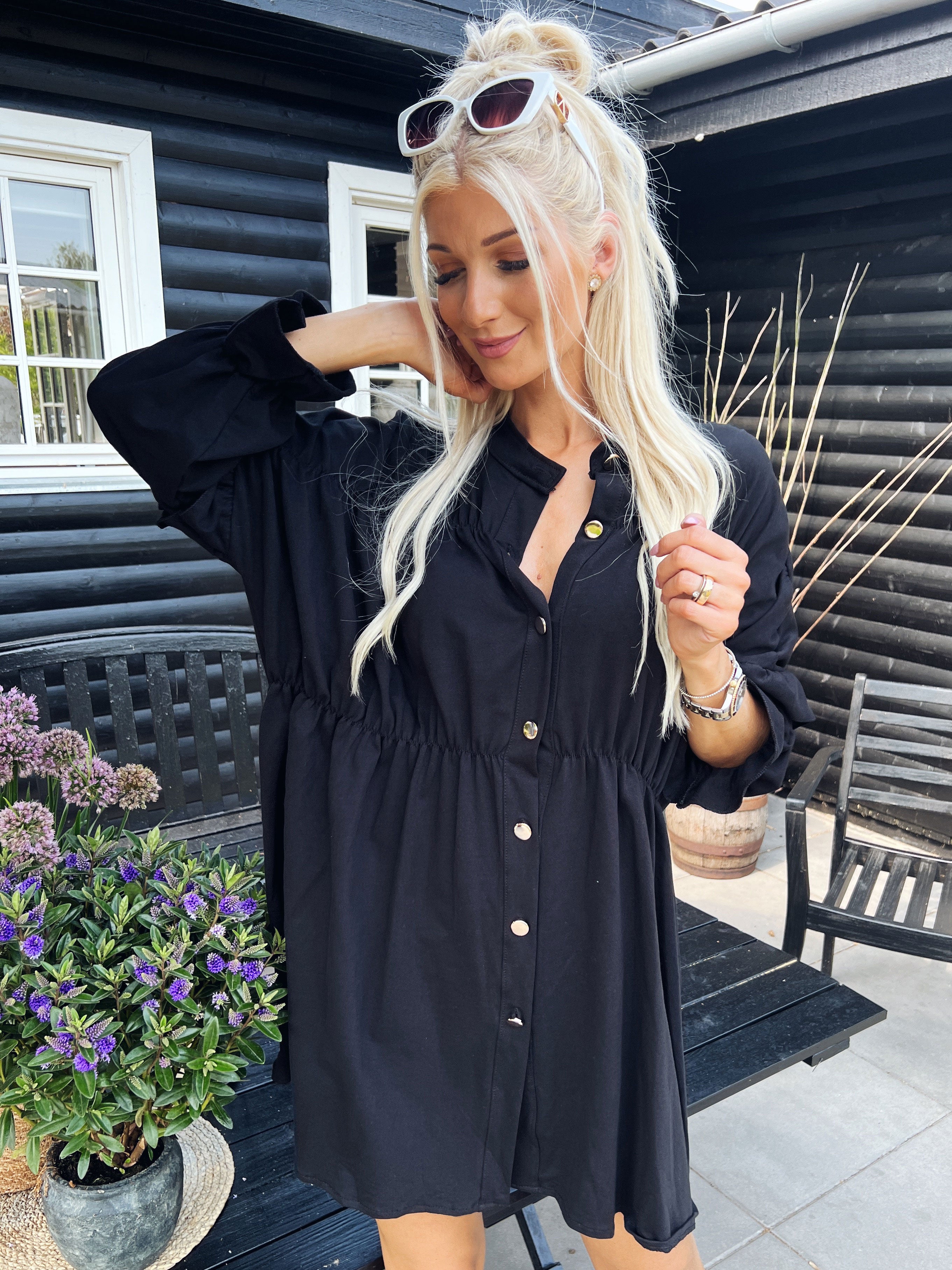 Monica Jersey - Sød joggingkjole med flæser